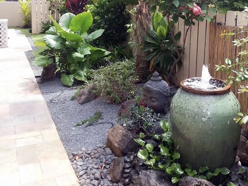 Lani'olu Hale- Senior Residence in Hawaii Kai -Garden