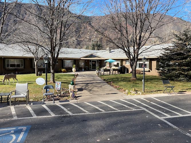 GLENWOOD SPRINGS HEALTHCARE