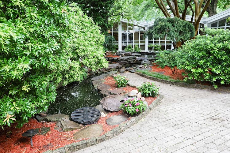 ANNANDALE  HEALTHCARE CENTER