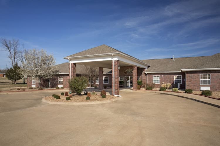 OAK MANOR NURSING AND REHABILITATION CENTER INC