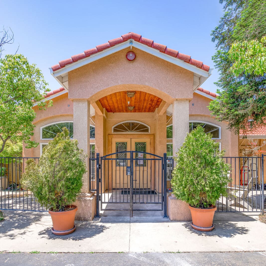 SENIOR CARE VILLA OF LOOMIS photo 4