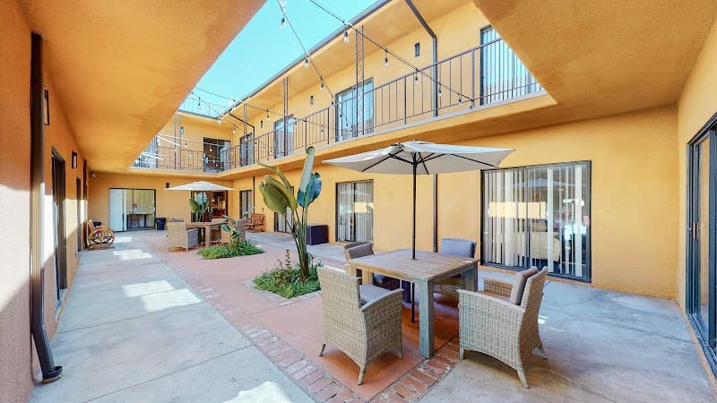 SAVANT OF BURBANK WEST