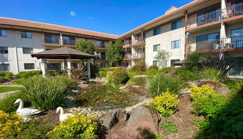 SIGNATURE LIVING ON CAMELIA AVENUE