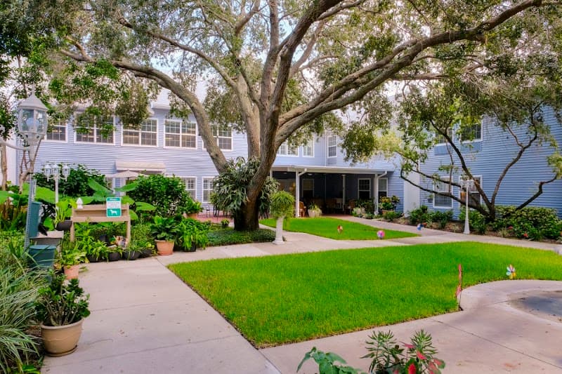 GRAND VILLA OF LARGO