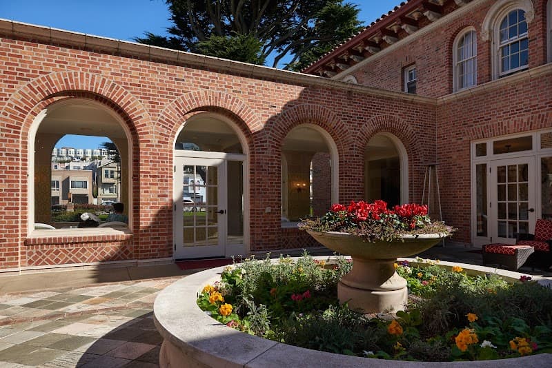 IVY AT GOLDEN GATE, THE