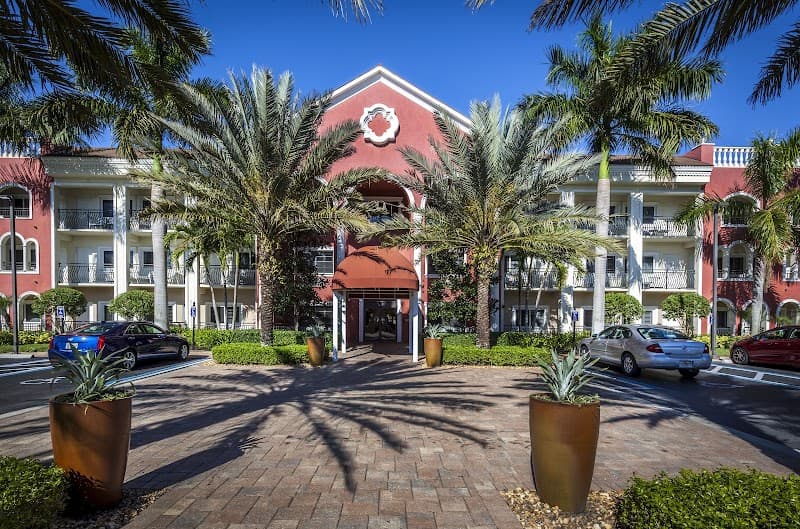 TUSCANY VILLA OF NAPLES