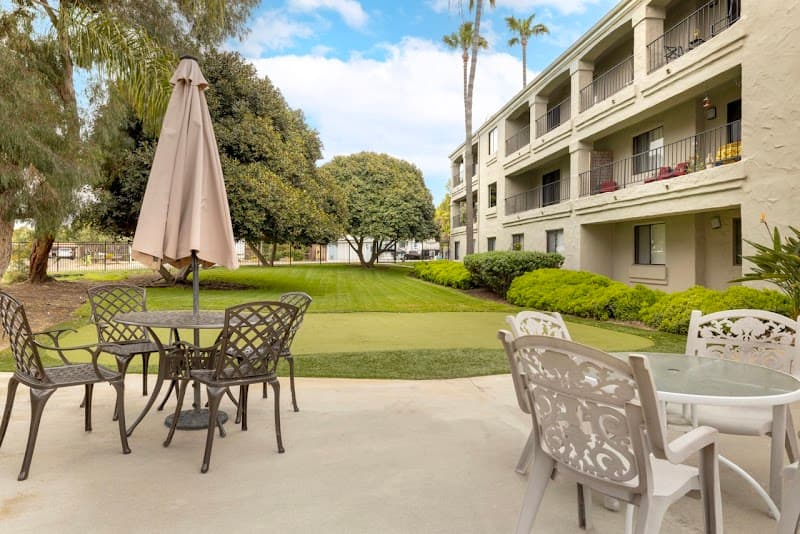 CARLSBAD VILLAGE SENIOR LIVING