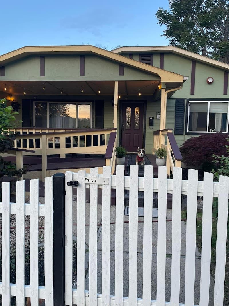 Amber Lane Residence - Amber Lane, Inc