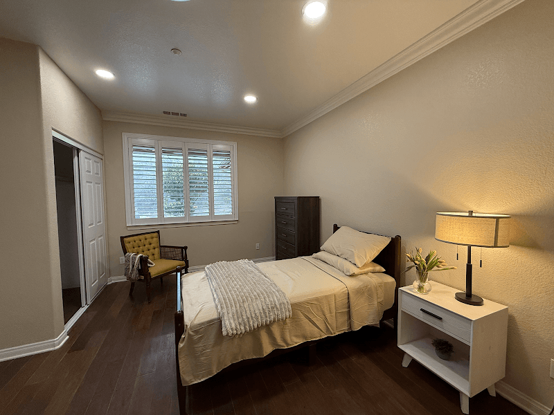 HONEY AND HOME LAUREL PATH