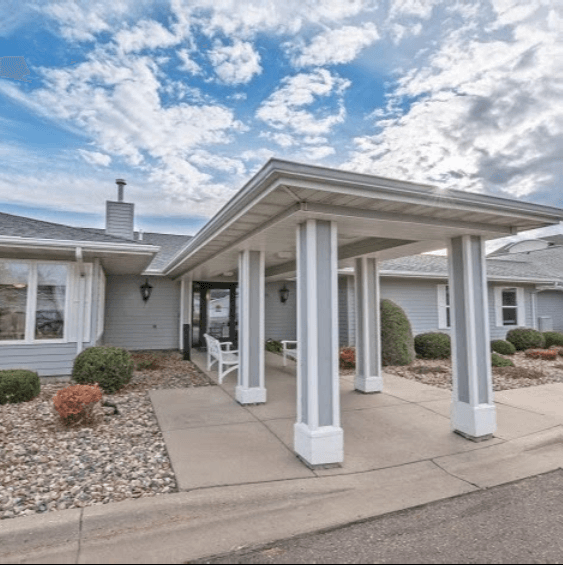 Elmcroft Of Minot