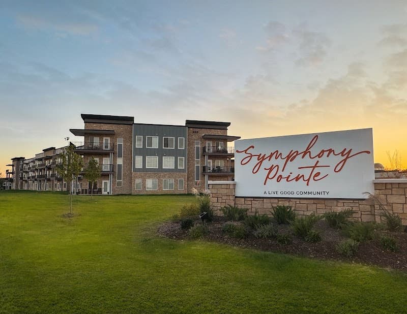 SYMPHONY POINTE