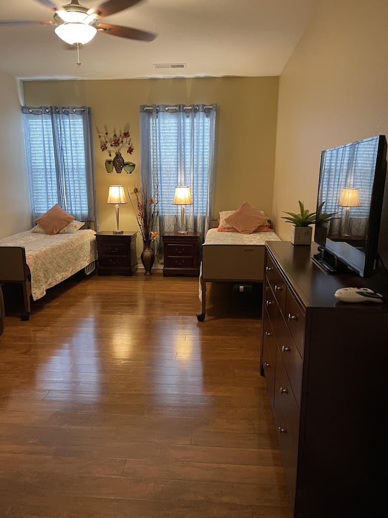 GOLDEN HANDS RAY HOME CARE