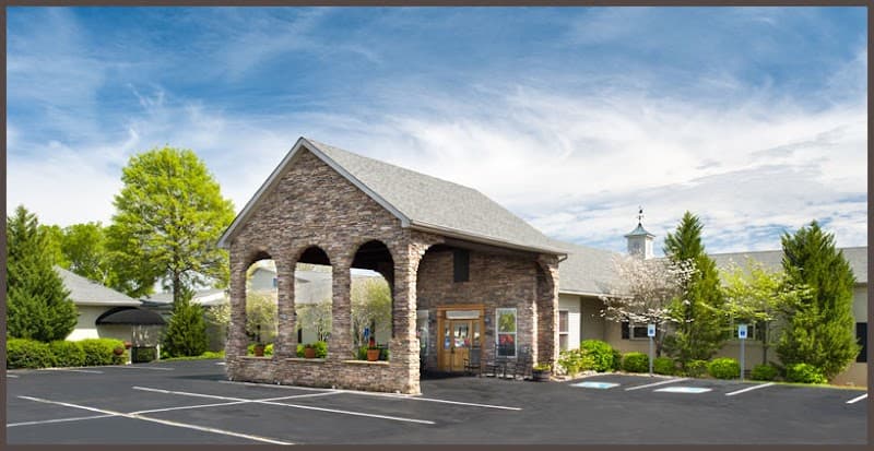 River Oaks Place Building II