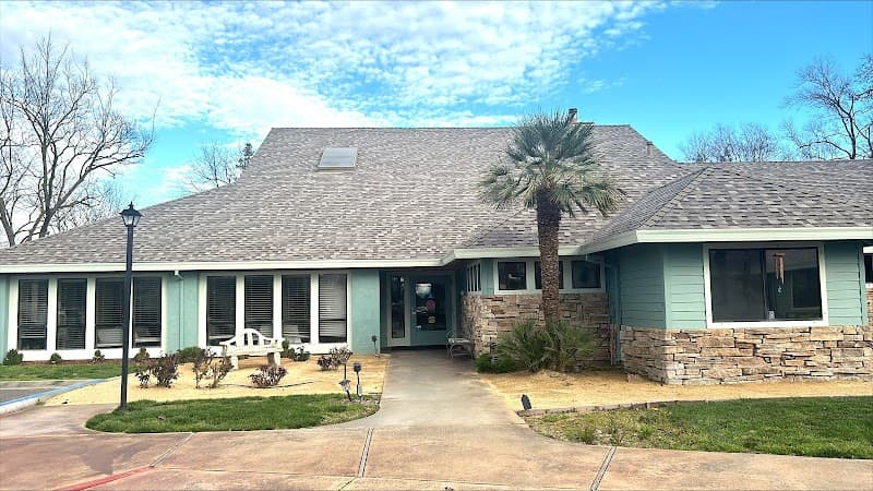 WOODLAND GARDENS SENIOR LIVING