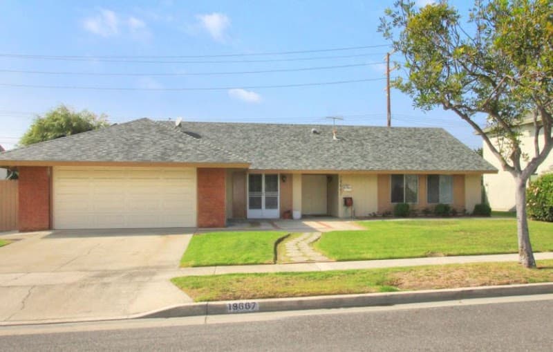 MILES PLACE OF FOUNTAIN VALLEY