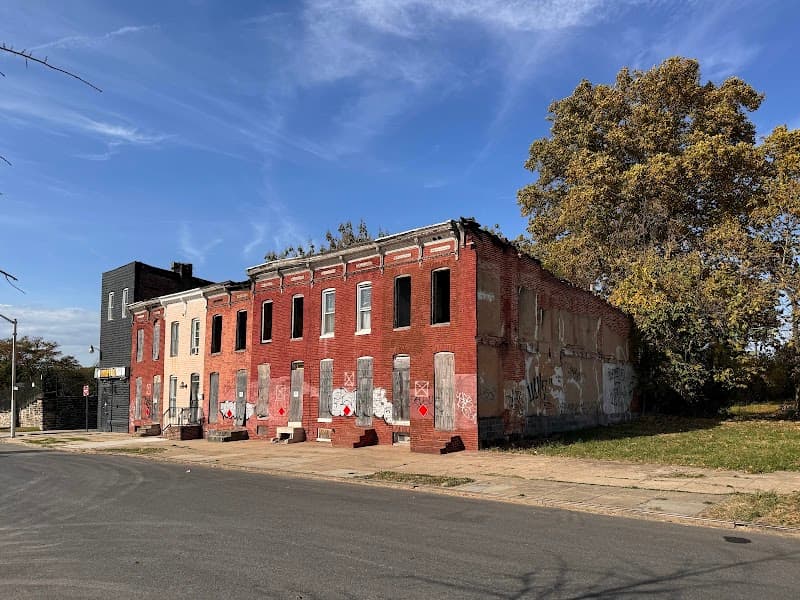 Holbrock Estates at 809 N Rose Street