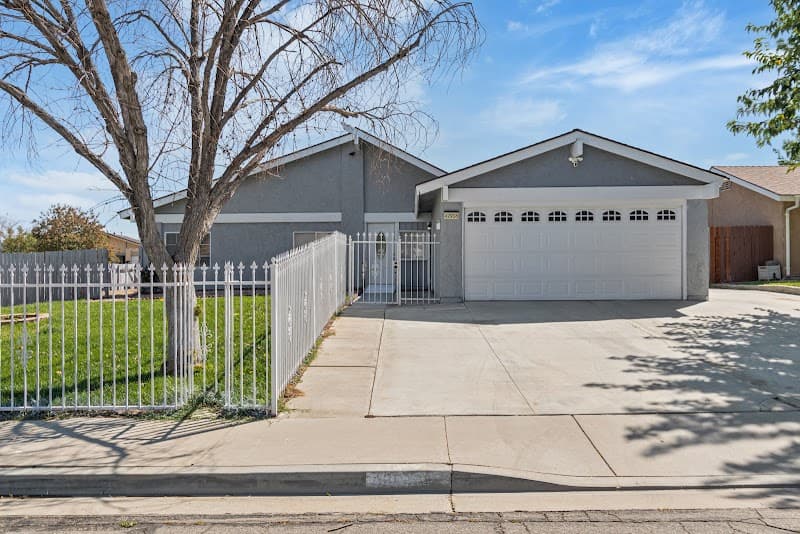 A HELPING HAND HOME CARE